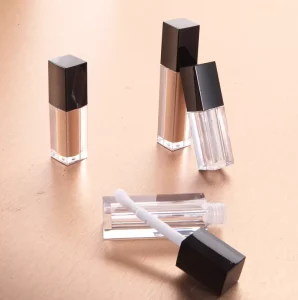 Custom Empty Highlight Lip Gloss Foundation Liquid Contour Concealer Tube Bottle Packaging with