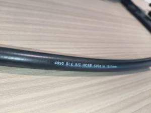 Durable 4 Layer Reinforced Automotive AC Hose Rubber Pipe for R134a Gas