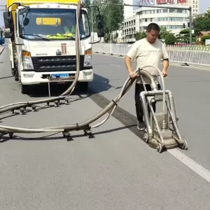 High Pressure Road Marking Removal Machine 280MPa Ultra High Pressure Hose 200Mpa 40L/min Cummins Diesel Engine High
