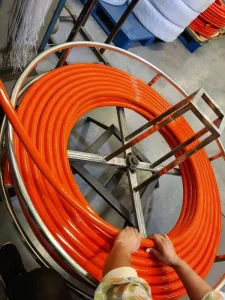 High-pressure SAE 100R7 Petroleum Diesel Hydraulic Oil Customizable Aramid-reinforced Thermoplastic Resin Hose Flexible Pliable
