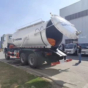Mining Site Waste Handling Vehicle Harsh Condition Operation Endurance Capability 6×4 Septic Tank Truck High roop Sleeper Cab