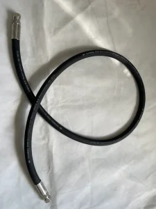 One Inch Black Fuel Hose with Safety Clamps and Quick Coupling for Heavy Duty Fuel Dispenser Made in China