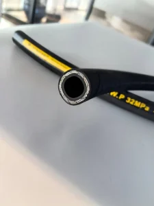 SAE 100 R2AT EN 853 2SN Hydraulic Rubber Hose 1/2 5/8 1″ 3988 PSI Two Layer Wire Braid High Pressure Flexible Oil Fuel Pipe