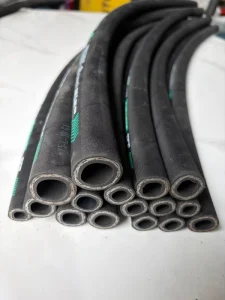 SAE100R2/R3/R4 High-pressure Hydraulic Rubber Hoses 5-6mm Wall Thickness -40C +100C Temperature Range Sizes 1/4″ 1-1/2″ Fit