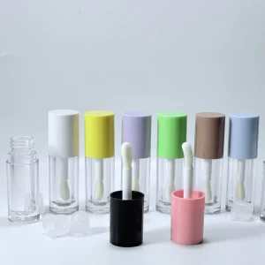 Stock Empty Lipgloss Tube Cosmetic Lip Oil Packaging Custom Logo Round Plastic Tube