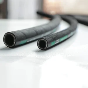 Ultra high Pressure Ultra flexible Hose Smooth Fabric Surface Working Temperature 40C +100C 5.0 6.0mm Wall Thickness Place